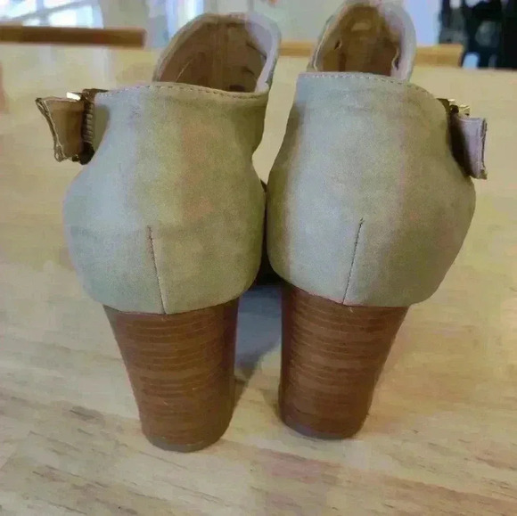 Top Moda Tan Heels Women's 9 - Picture 4 of 5